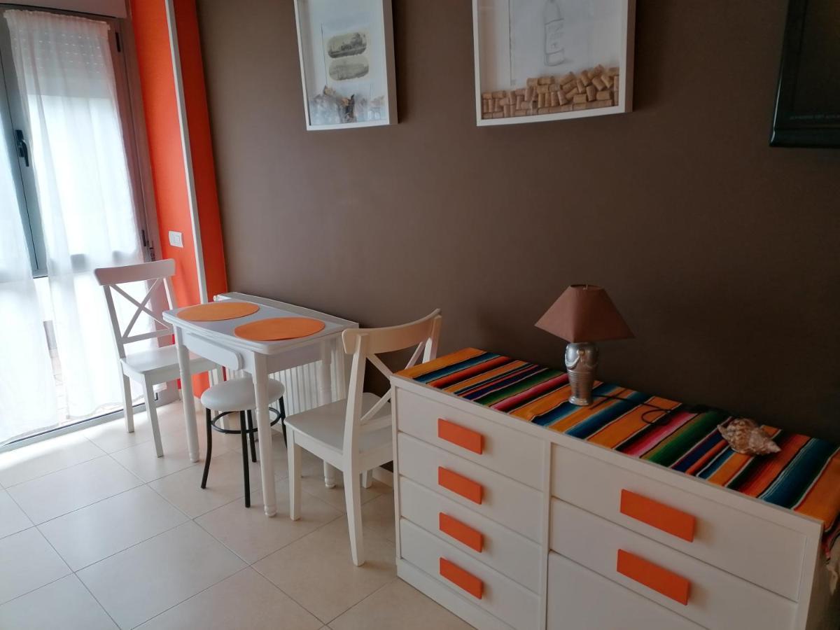 Apartamentos Mar Y Ola 1 Posada De Llanes Bagian luar foto